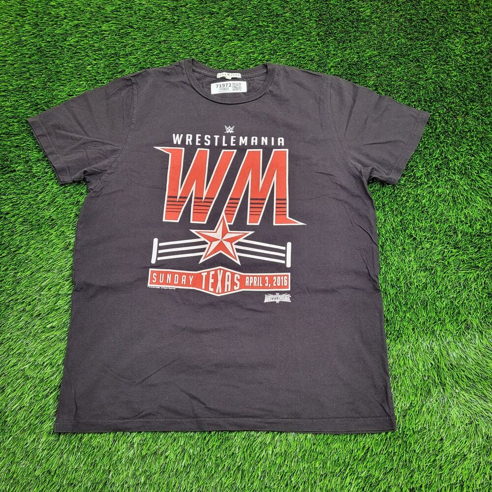 WWE WrestleMania Shirt L/XL 23x28 Black Wrestler TV-Show
